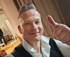 Teemu ahtonen peukku | tanssiin Fi