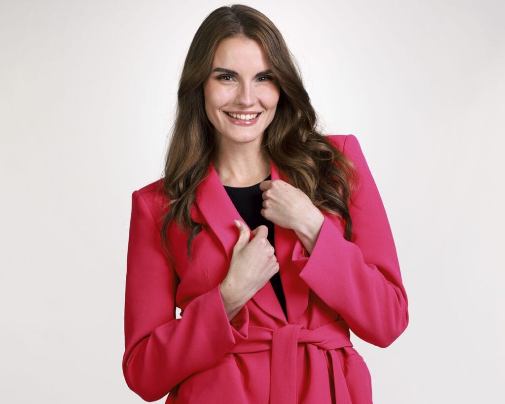 diili_kausi_5_kilpailijat_milla_gronstrand_03_kuvaaja_mojo_erametsa Tv yllätys diilin finaalissa järjestetään lavatanssit varo juonipaljastuksia | tanssiin Fi