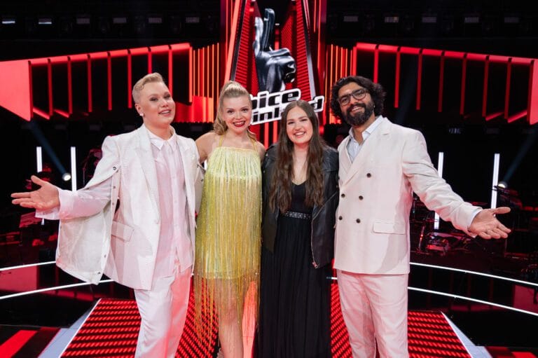 the_voice_of_finland_kausi_14_jakso_23_finalistit_oliver_rosenholm_janina_suihkola_julia_janakka_mohammad_riazat_01_kuvaaja_saku_tiainen