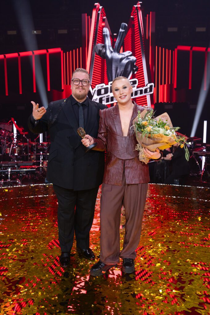 the_voice_of_finland_kausi_14_jakso_24_voittaja_oliver_rosenholm_arttu_wiskari_01_kuvaaja_saku_tiainen
