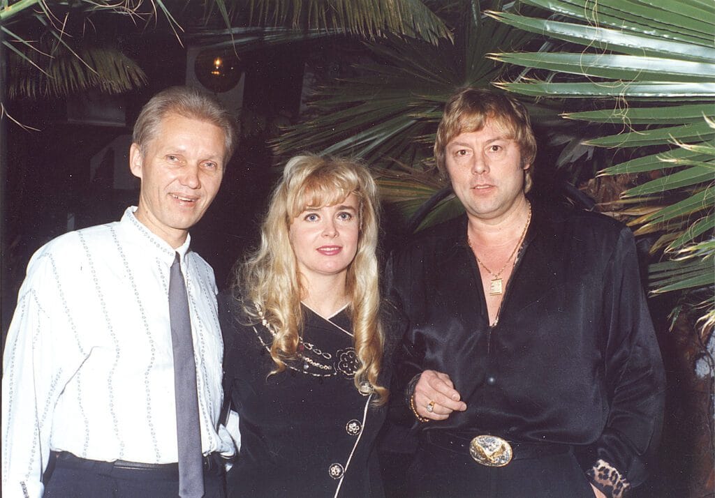 Kirja jorma kalevi poistui saattohoidosta  katseli viimeisenä iltanaan kyynelsilmin lastensa kuvia | tanssiin Fi