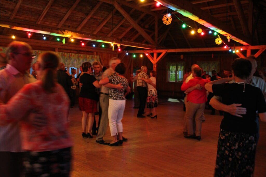 Kaipolan paviljonki | tanssit ja keikat | tanssiin Fi