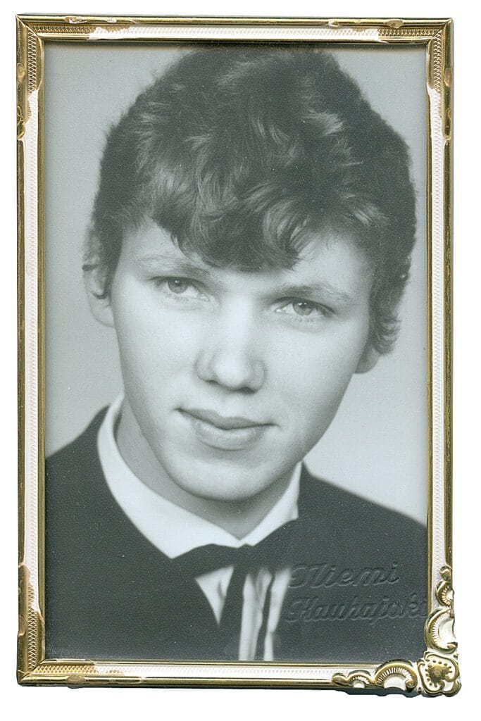 Kirja jorma kalevi poistui saattohoidosta  katseli viimeisenä iltanaan kyynelsilmin lastensa kuvia | tanssiin Fi