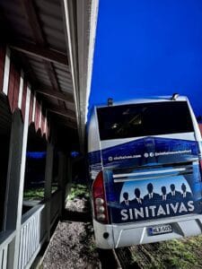 Sinitaivas keikkabussi 24 6 25 | tanssiin Fi