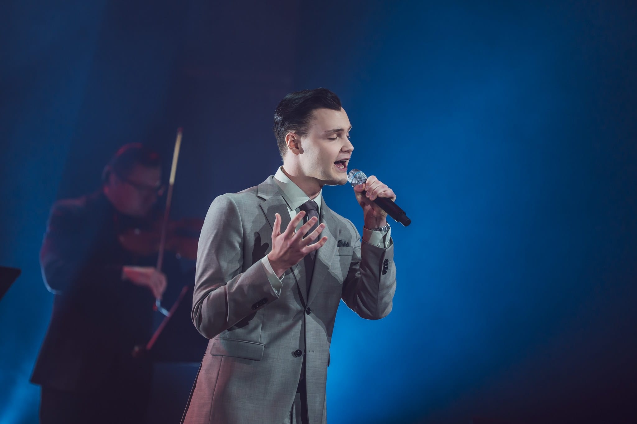 Semifinalisti Veeti Tikkanen 2 Veeti tikkanen on pyörittänyt kivääriä ja sovittanut teemu roivaisen tangokruunua avopuoliso voitti kultaisen harmonikan | tanssiin Fi