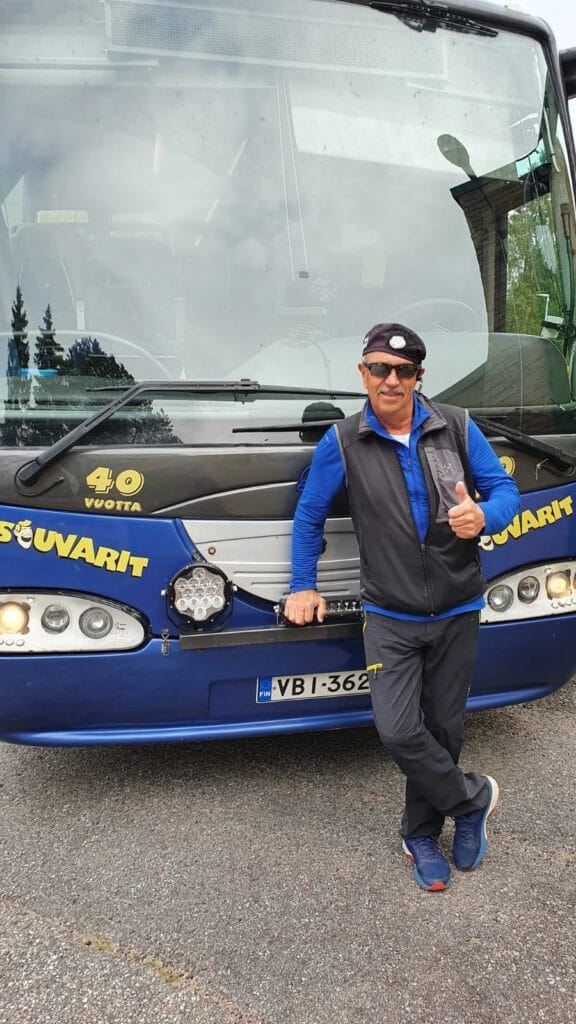 Souvareilta ikäviä uutisia jouni ruokamo joutui leikkaukseen keikkabussi onnettomuuteen | tanssiin Fi