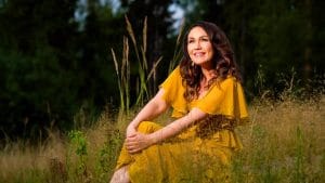 saija tuupanen metsä istuu 2025