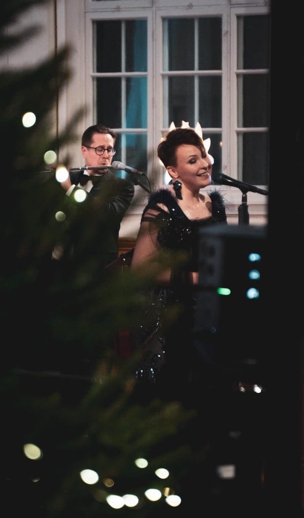 Kyösti mäkimattilan ja maikin työtoveruus kypsyi rakkaudeksi  kissa ja flyygeli täydentävät avo onnen | tanssiin Fi