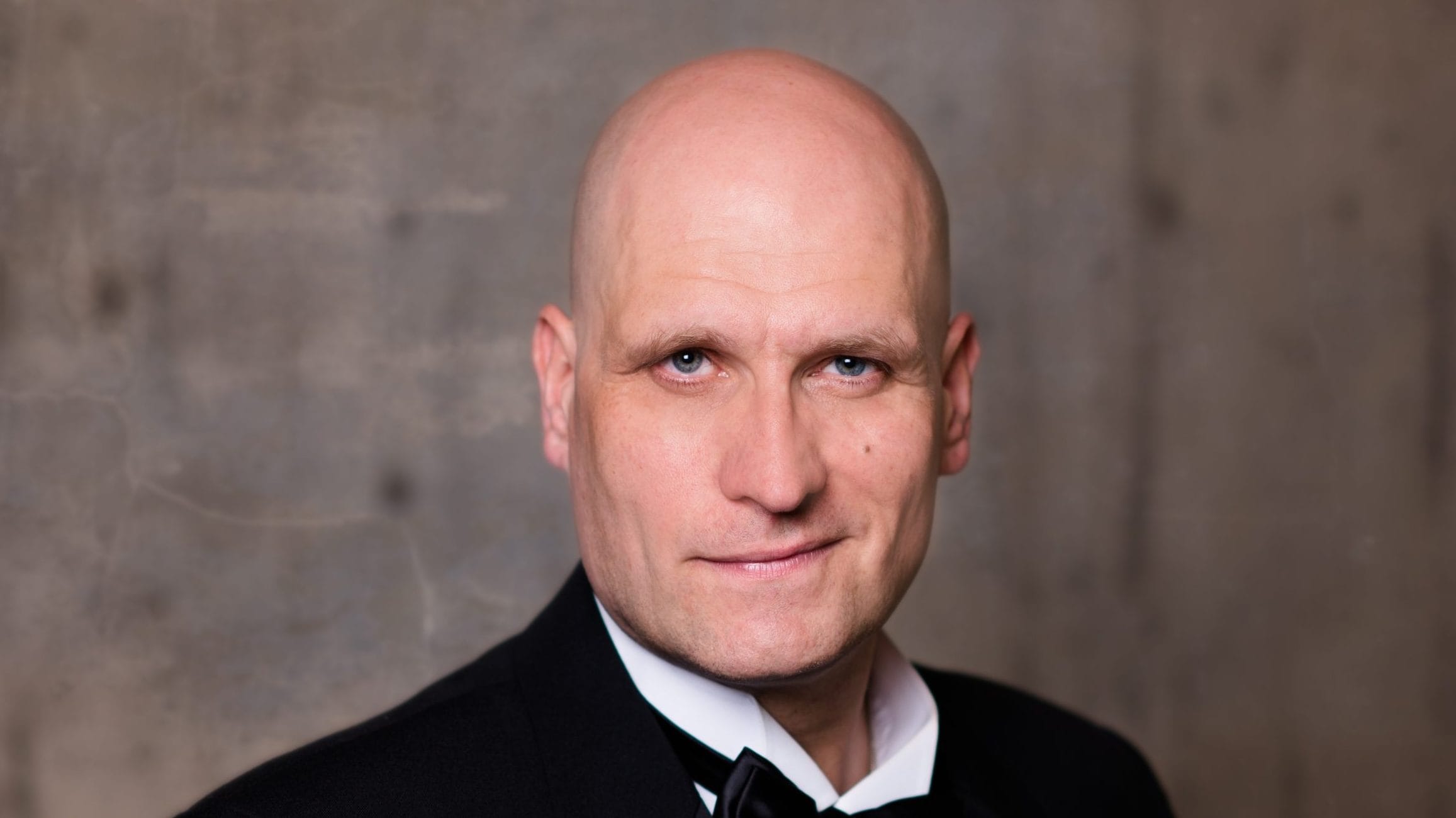 Tasavallan presidentti myönsi tangokuningas mika pohjoselle pro finlandia  mitalin | tanssiin Fi