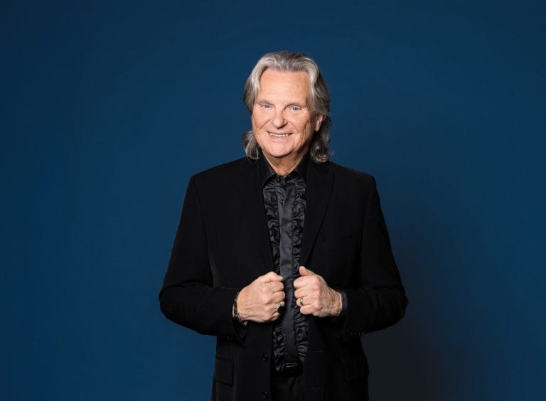 Pepe Willberg kuvaaja Satu Mali Pepe willberg iloitsee Ääneni toimii edelleen juhlii 80 vuottaan laulaen ympäri suomen | tanssiin Fi