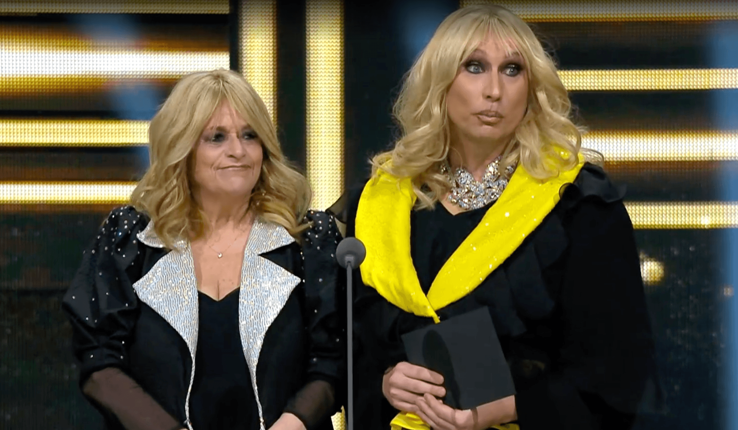 Marion rungin tytär nappasi drag marionin peruukin  katso kuva hauskasta venla hetkestä | tanssiin Fi