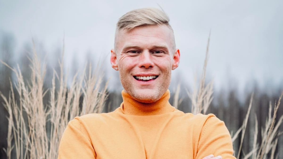 Aki samuli muutti rakkauden perässä maatilan isännäksi päälle on paskottu usein | tanssiin Fi