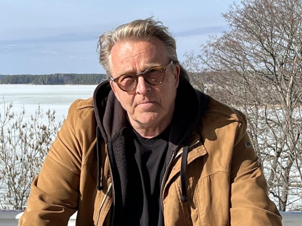 Joel Hallikainen vakava