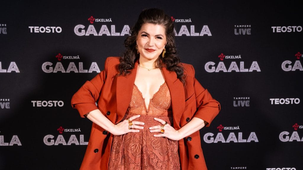 Suvi teräsniskan poika loukkaantui vakavasti | tanssiin Fi