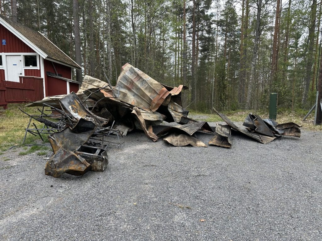 Tulipalo runteli kaikukallion tanssilavaa  lohduttomat kuvat | tanssiin Fi