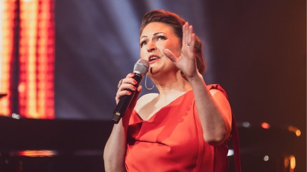 Tangoprinsessa maj lis erola levytti riipaisevan kiitoksen tangomatkastaan | tanssiin Fi