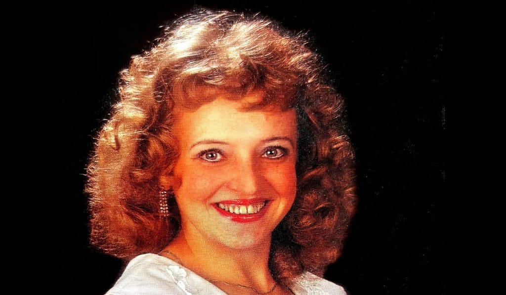 Merja rantamäki 69 teki löydön olohuoneen kaapista  lähes 30 vuotta vanha laulu julkaistiin | tanssiin Fi