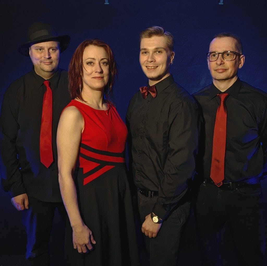 uno-orkesteri Tangokuningatar raija mäntyniemi iloitsee oma orkesteri | tanssiin Fi